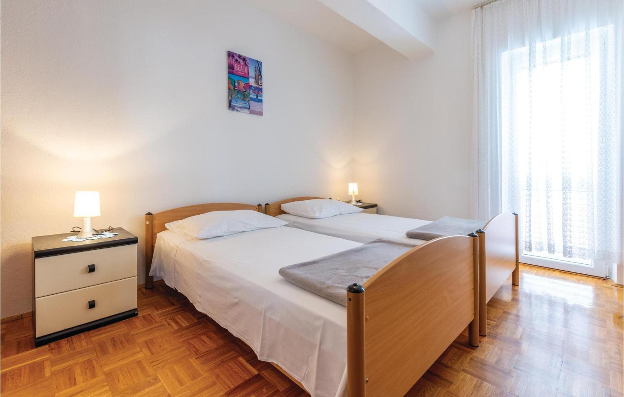 Nice Apartment In Plano With Kitchen מראה חיצוני תמונה