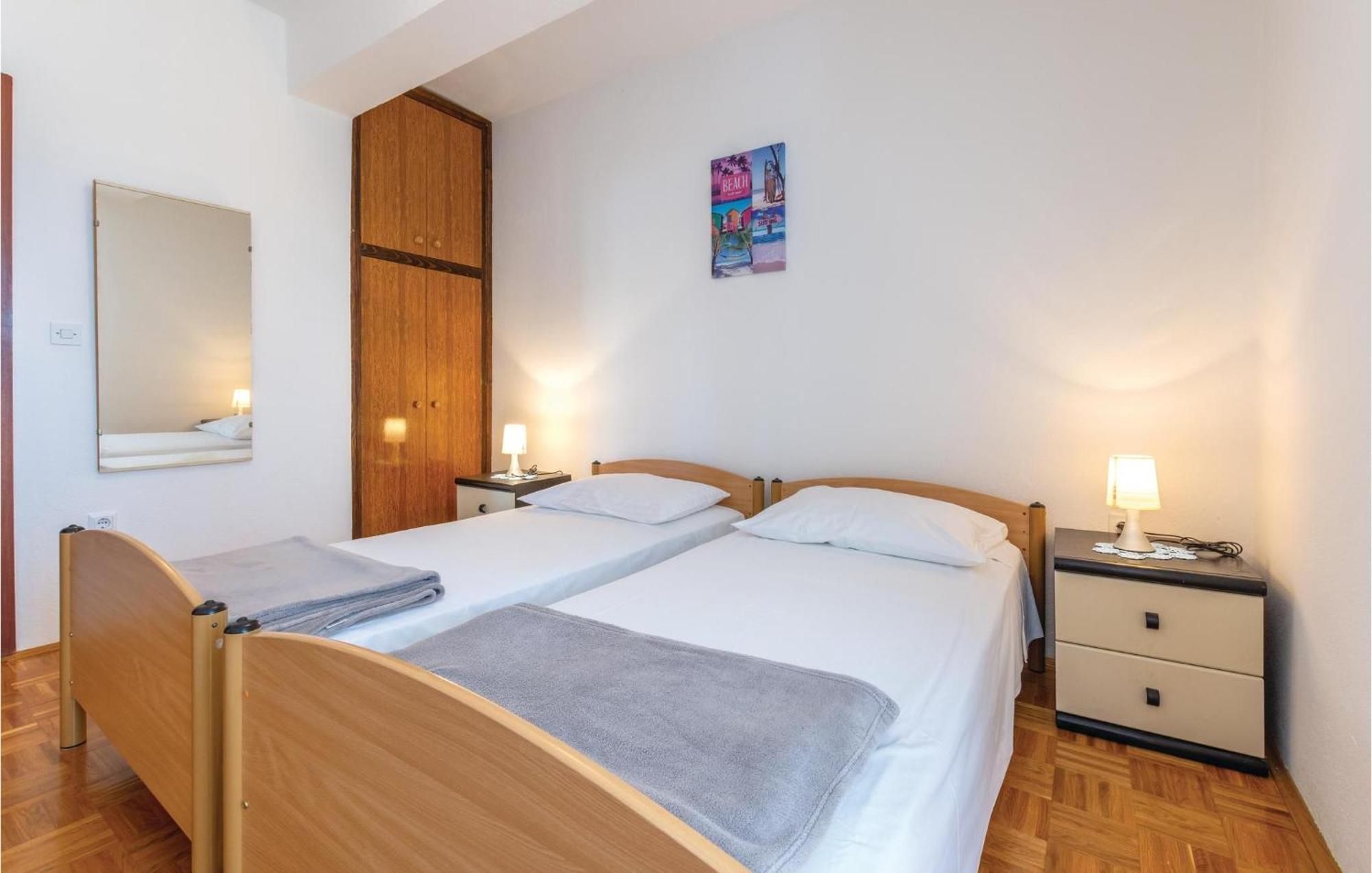 Nice Apartment In Plano With Kitchen מראה חיצוני תמונה